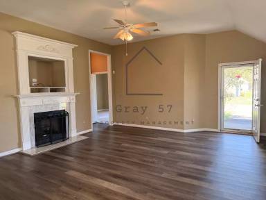 Main picture of 2050 Village Ln