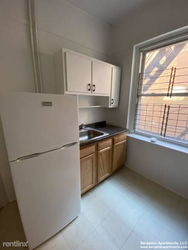 Main picture of 1350 Commonwealth Ave