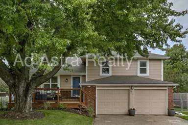 Main picture of 818 Valerie Ln