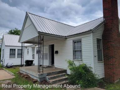 Main picture of 544 S Mission Ln