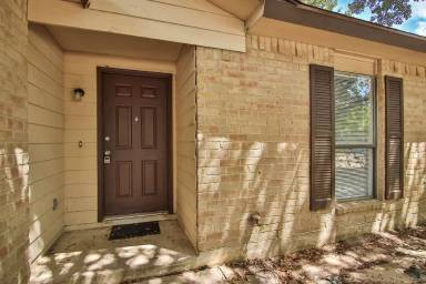 Main picture of 24310 Rockin Seven Dr