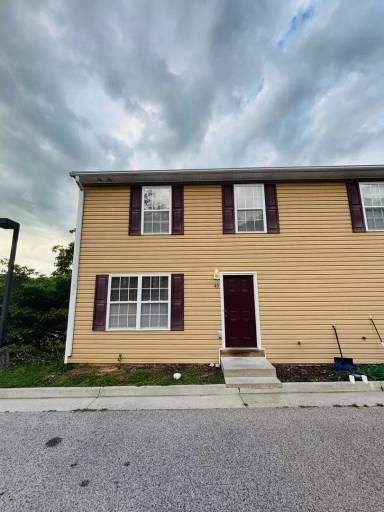 Main picture of 40 Station Ln NE