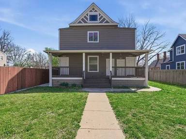 Main picture of 1914 1/2 N Wellington Pl