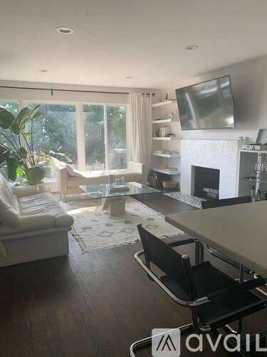 Main picture of 641 Ford Ave