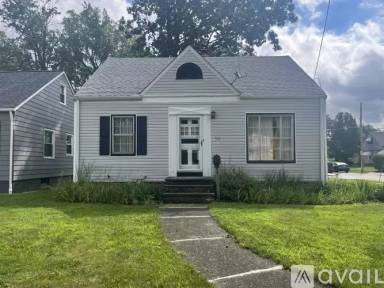 Main picture of 511 Fairway Blvd