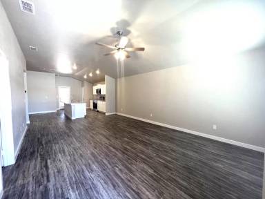 Main picture of 13711 Avenue Q