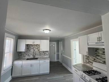 Main picture of 1115 W 150th St