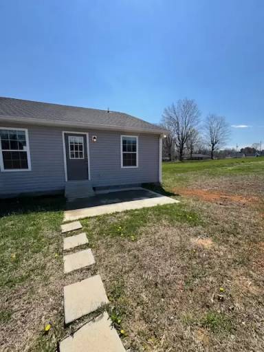 Main picture of 400 Lambert Rd