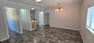 Main picture of 2041 Darby St
