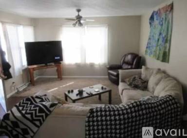 Main picture of 2116 Olive St