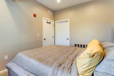 Main picture of 3809 Liberty Ave