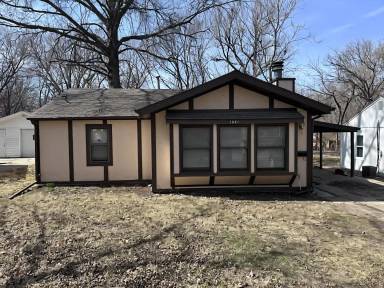 Main picture of 1821 SW Green Acres Ave