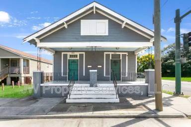 Main picture of 1503 Desire St