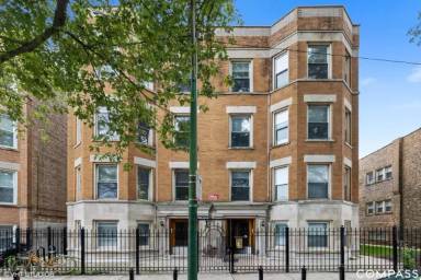 Main picture of 2337 W Superior St