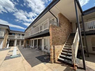 Main picture of 1165 Edgewood Dr