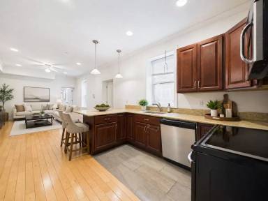 Main picture of 1621 Green St
