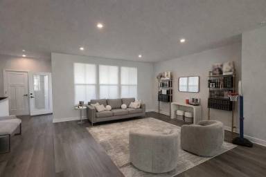 Main picture of 104 S Durham Dr