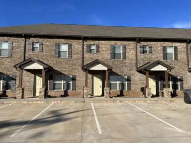 Main picture of 860 S Harkness St