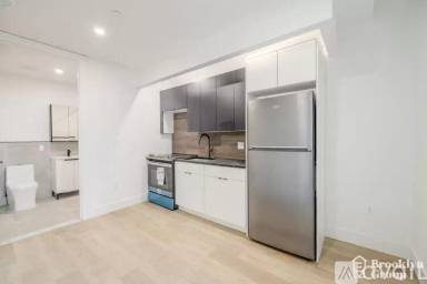 Main picture of 1629 Brooklyn Ave