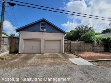 Main picture of 4806 Woodrow Ave