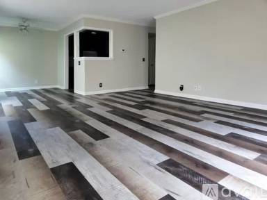 Main picture of 210 Old Hickory Blvd