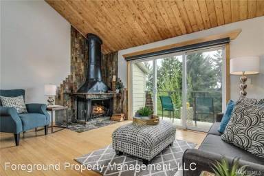Main picture of 2933 76th Ave SE
