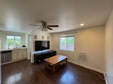 Main picture of 2123 Glenada Ave