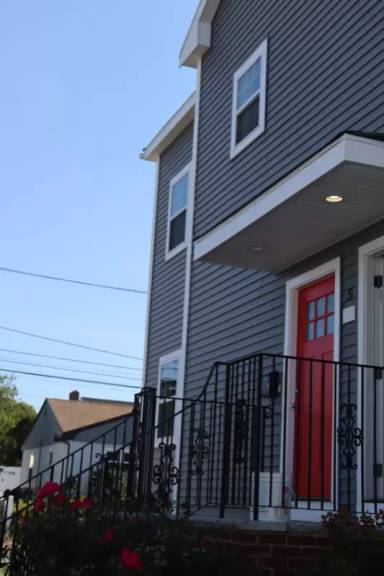 Main picture of 5 Garofola St