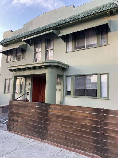 Main picture of 553 E 17th St
