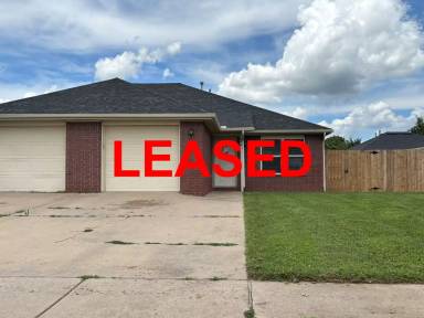 Main picture of 403 E Asher Ct