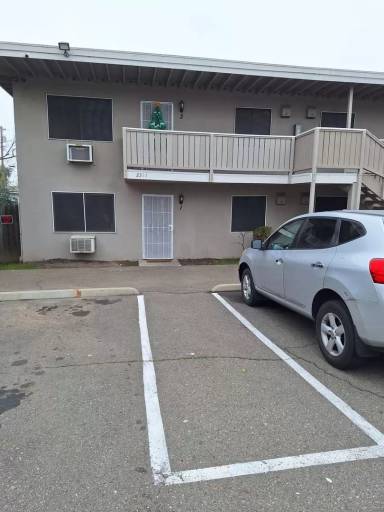 Main picture of 2311 Laramie Ln