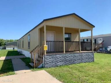 Main picture of 692 Mills Dr