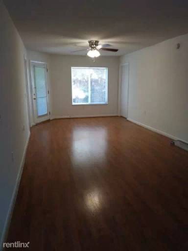 Main picture of 1410 Collegiate Cir