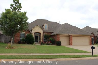 Main picture of 143 Wright Cir