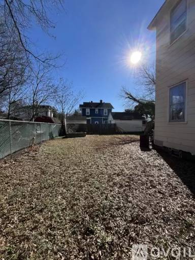 Main picture of 3 N Daisy Ave