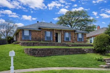 Main picture of 4617 Olympia Dr