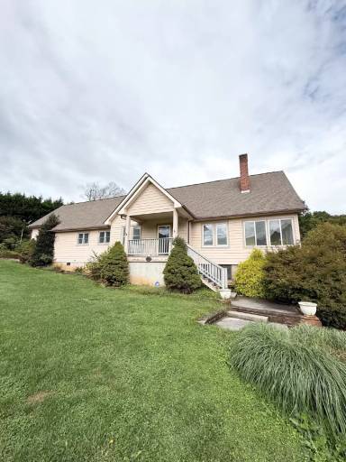 Main picture of 859 Ratcliff Cove Rd