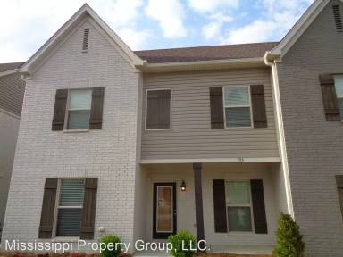 Main picture of 404 - 410 Walker Cir