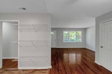 Main picture of 487 Oakside Dr SW