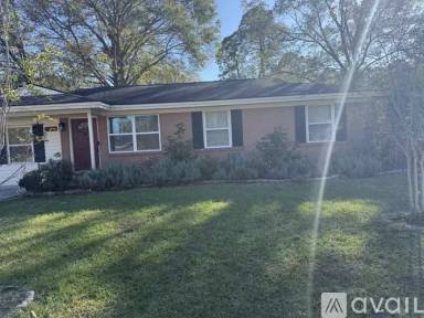 Main picture of 113 Walz Cir