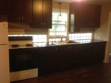 Main picture of 606 10th St SW