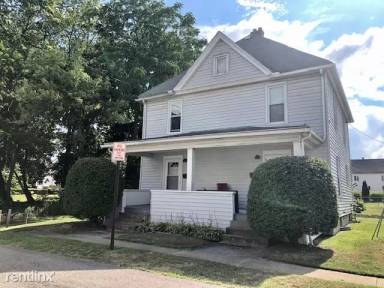 Main picture of 123 E Washington St