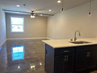 Main picture of 1245 W Princess St