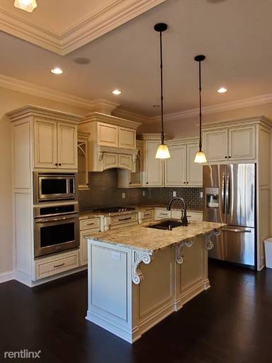 Main picture of 6501 Bass Rd