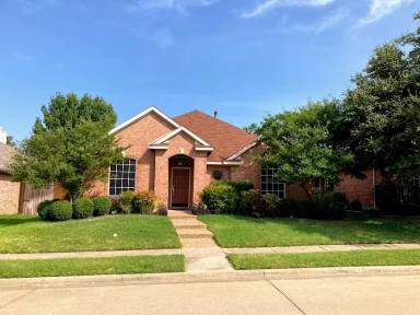 Main picture of 4806 Redwood Dr