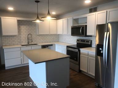 Main picture of 802 Dickinson Ave