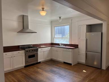 Main picture of 72 Lansing St