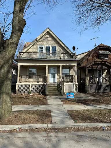 Main picture of 2012 S 36th St