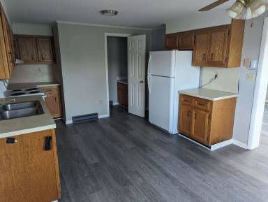 Main picture of 140 3rd St