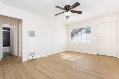 Main picture of 4519 1/2 Parks Ave
